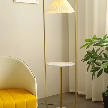 Tüy zemin lambası oturma odası tasarım ışık lüks Net krem tarzı depolama raf yanında kanepe