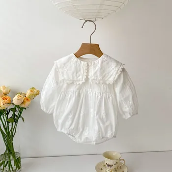 Bebek Kız Dantel Romper 0-24Months Yenidoğan Çocuklar Uzun Kollu Turn Down Yaka İşlemeli Çiçek Beyaz Bodysuit Kıyafetler Giysileri